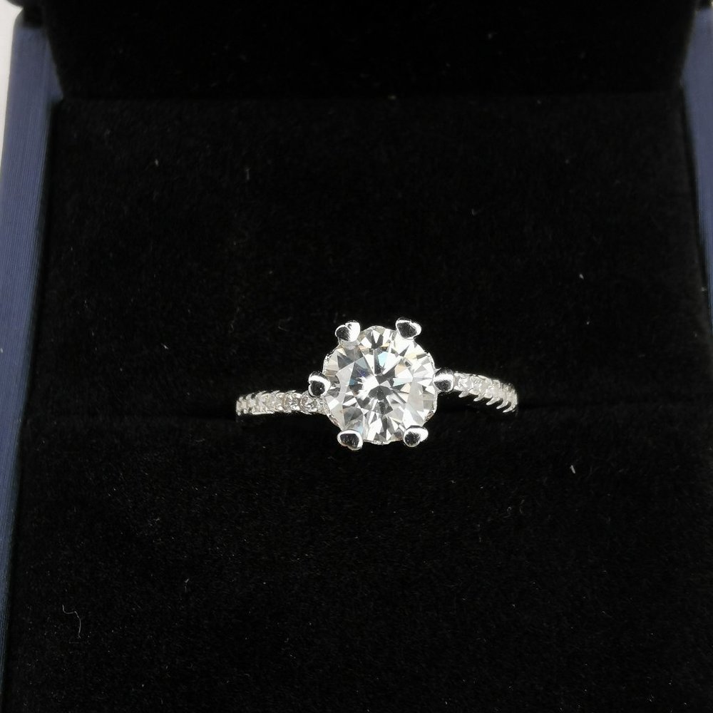 Classic moissanite engagement ring Silver